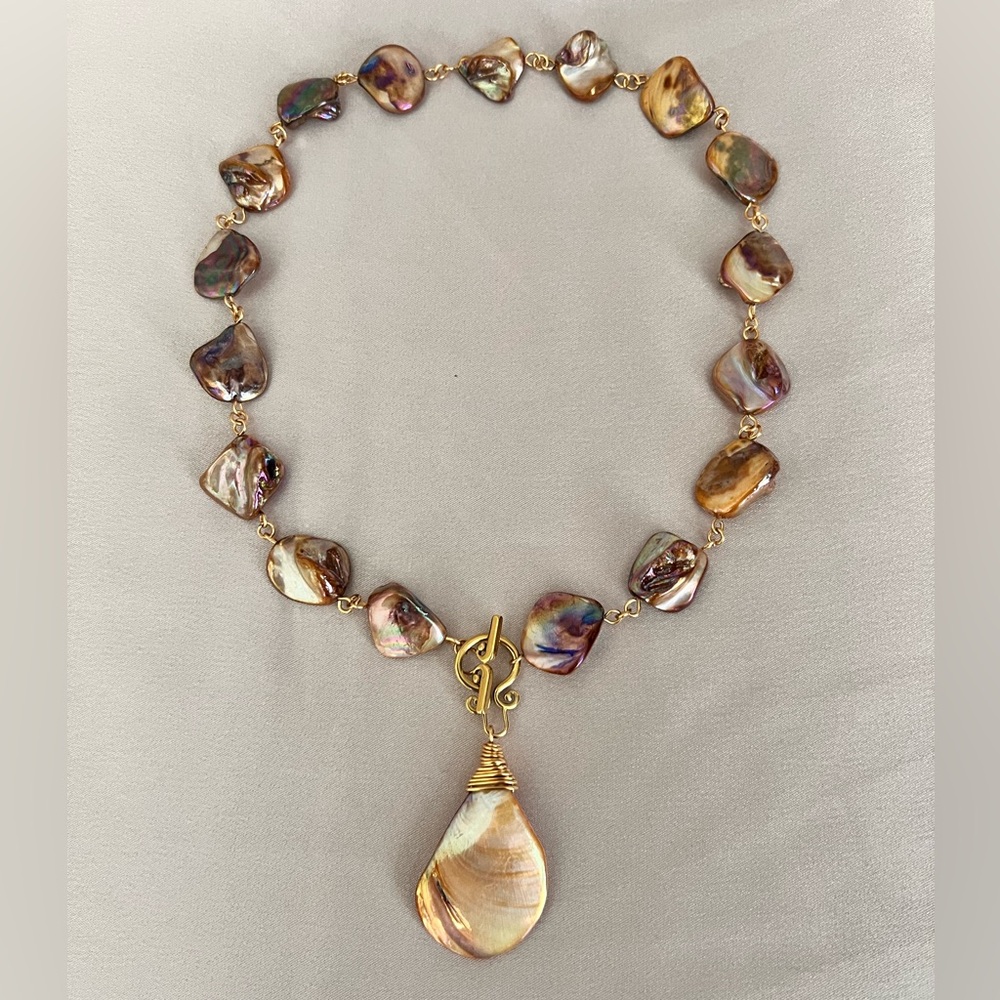 Gold Aurora Borealis Mother of Pearl Nuggets Statement Necklace - Picture 3 of 5